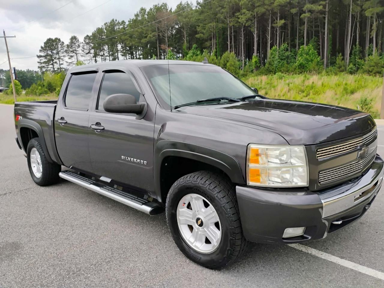 2010 Chevrolet Silverado 1500 4WD Crew Cab 143.5" LT
