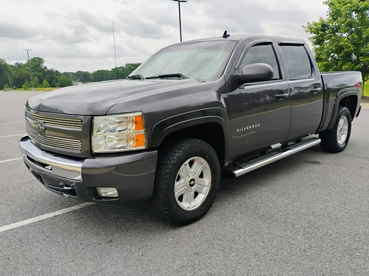 Chevrolet Silverado 1500 4WD Crew Cab 143.5" LT 2010