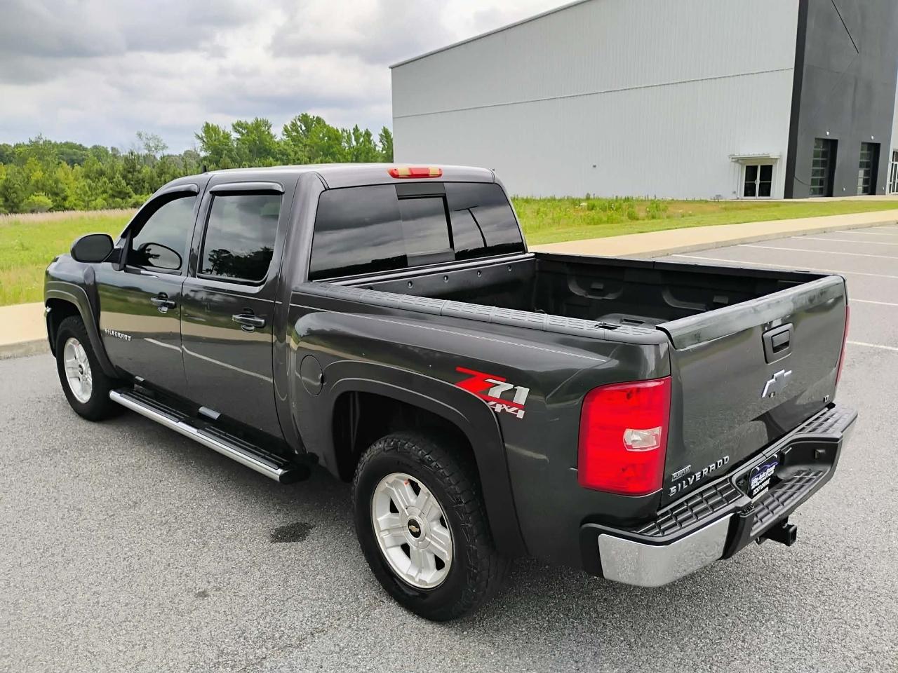 Chevrolet Silverado 1500 4WD Crew Cab 143.5" LT 2010