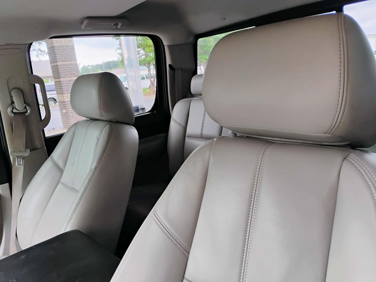 Chevrolet Silverado 1500 4WD Crew Cab 143.5" LT 2010