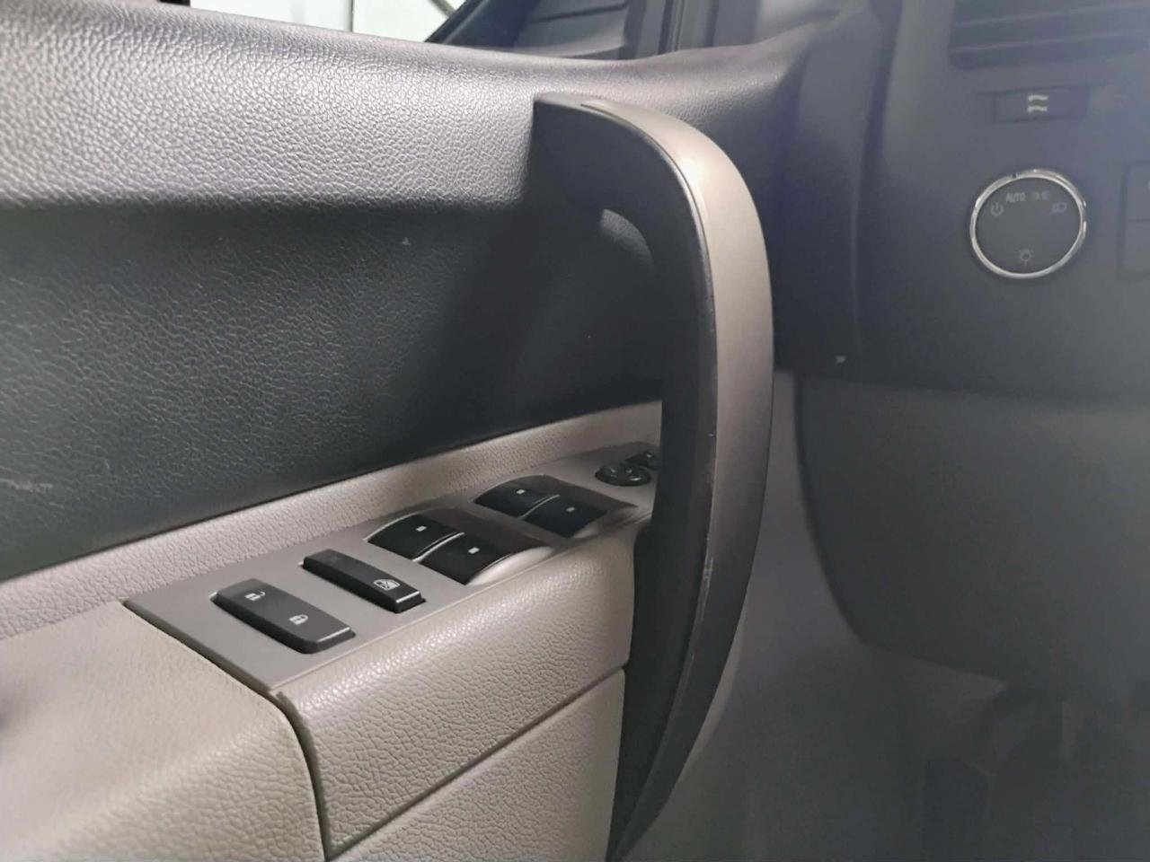 Chevrolet Silverado 1500 4WD Crew Cab 143.5" LT 2010