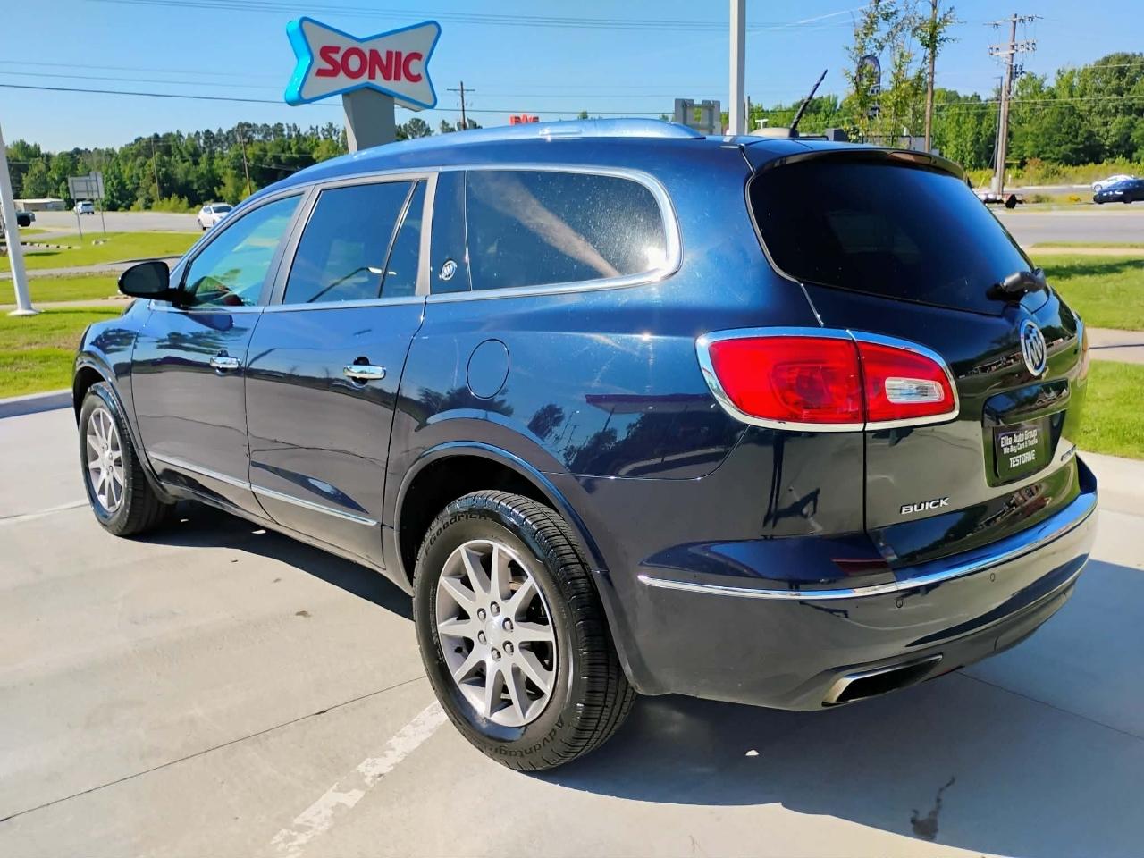 Buick Enclave FWD 4dr Leather 2017