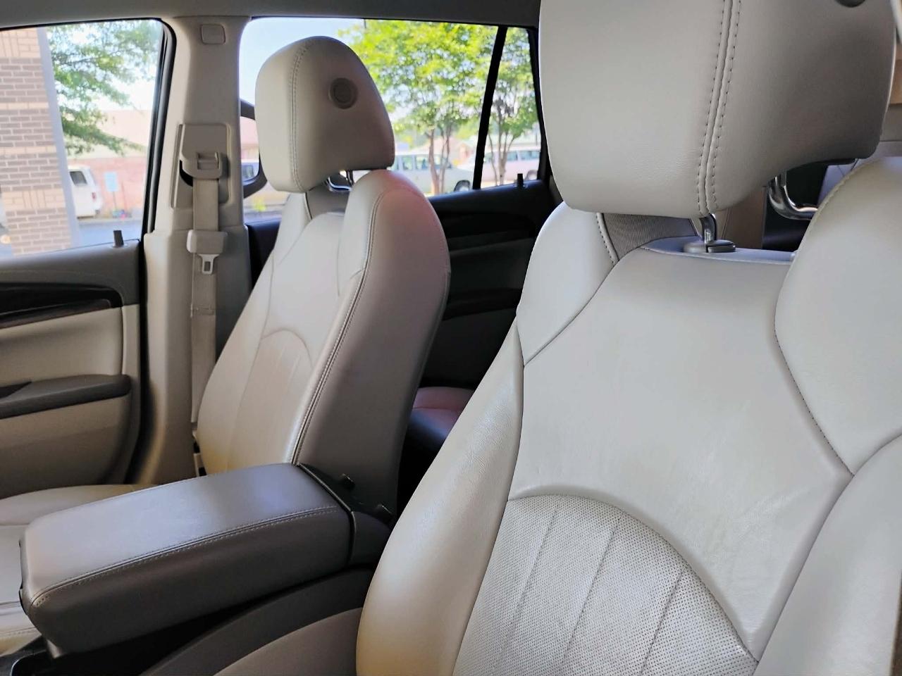 Buick Enclave FWD 4dr Leather 2017
