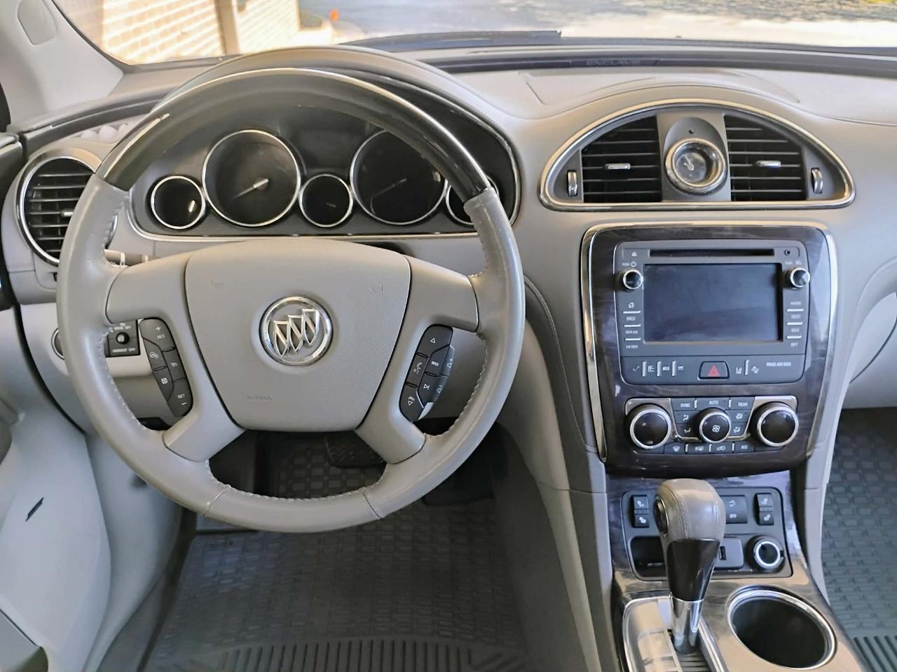 Buick Enclave FWD 4dr Leather 2017