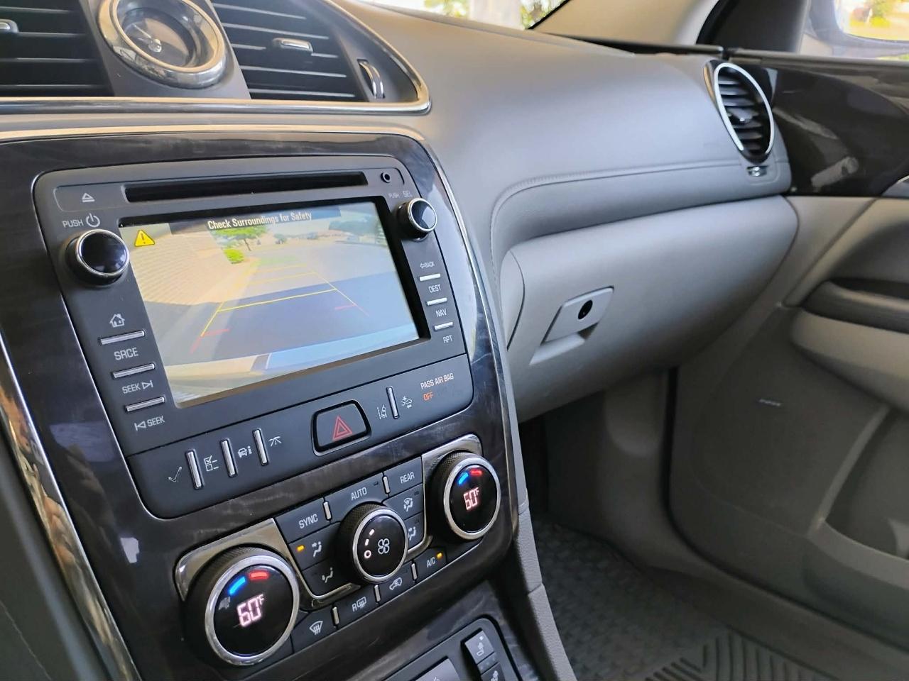Buick Enclave FWD 4dr Leather 2017