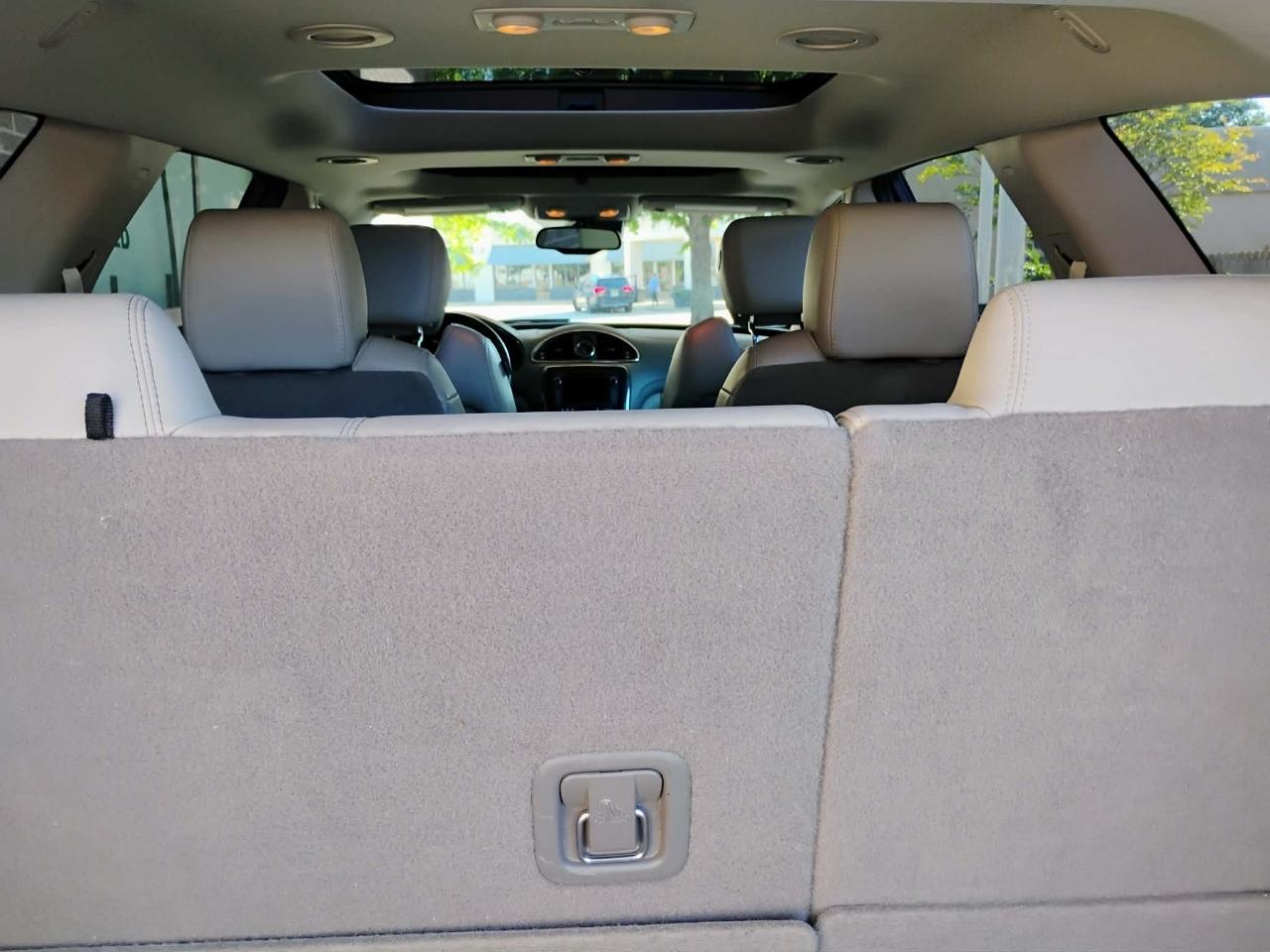 Buick Enclave FWD 4dr Leather 2017