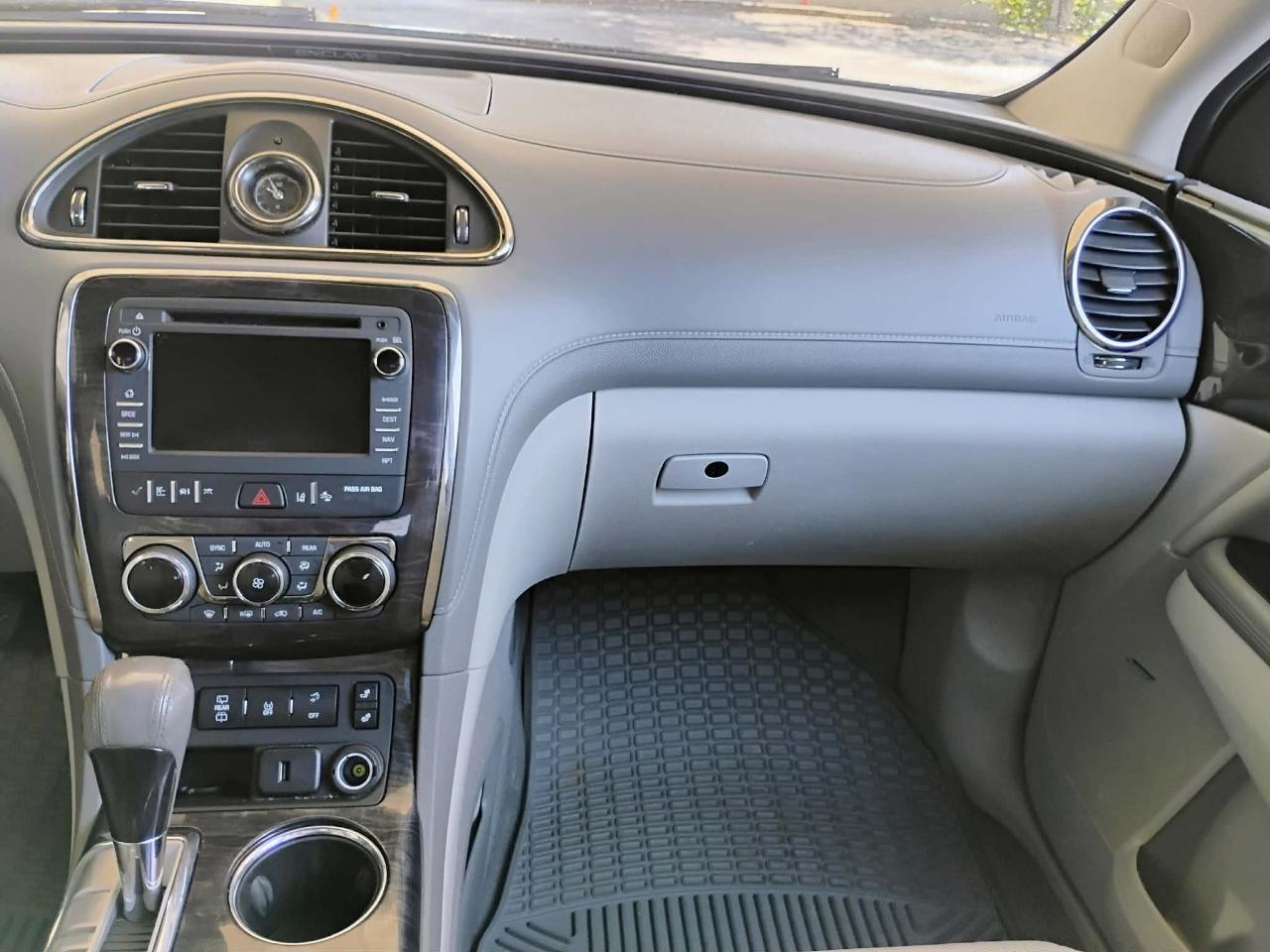Buick Enclave FWD 4dr Leather 2017