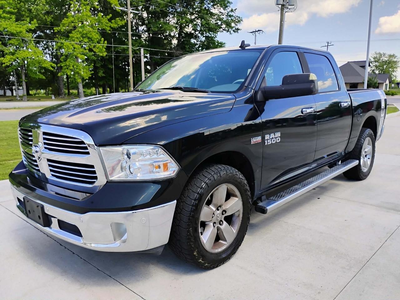 2017 RAM 1500 Big Horn 4x4 Crew Cab 5'7's photo