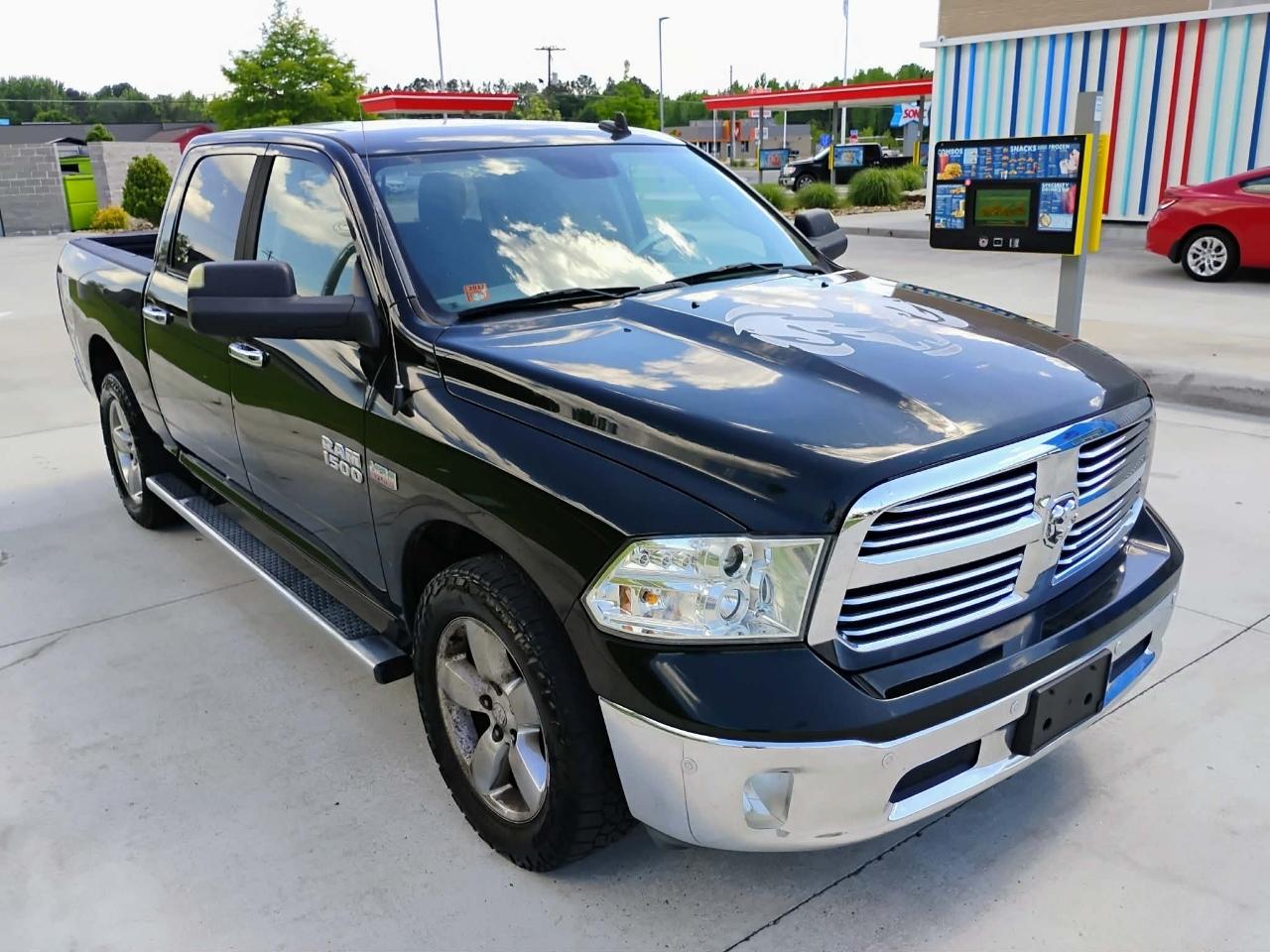 RAM 1500 Big Horn 4x4 Crew Cab 5'7" Box 2017