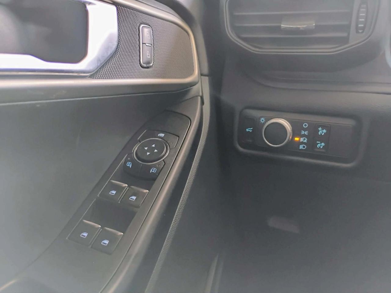 Ford Explorer Base RWD 2020