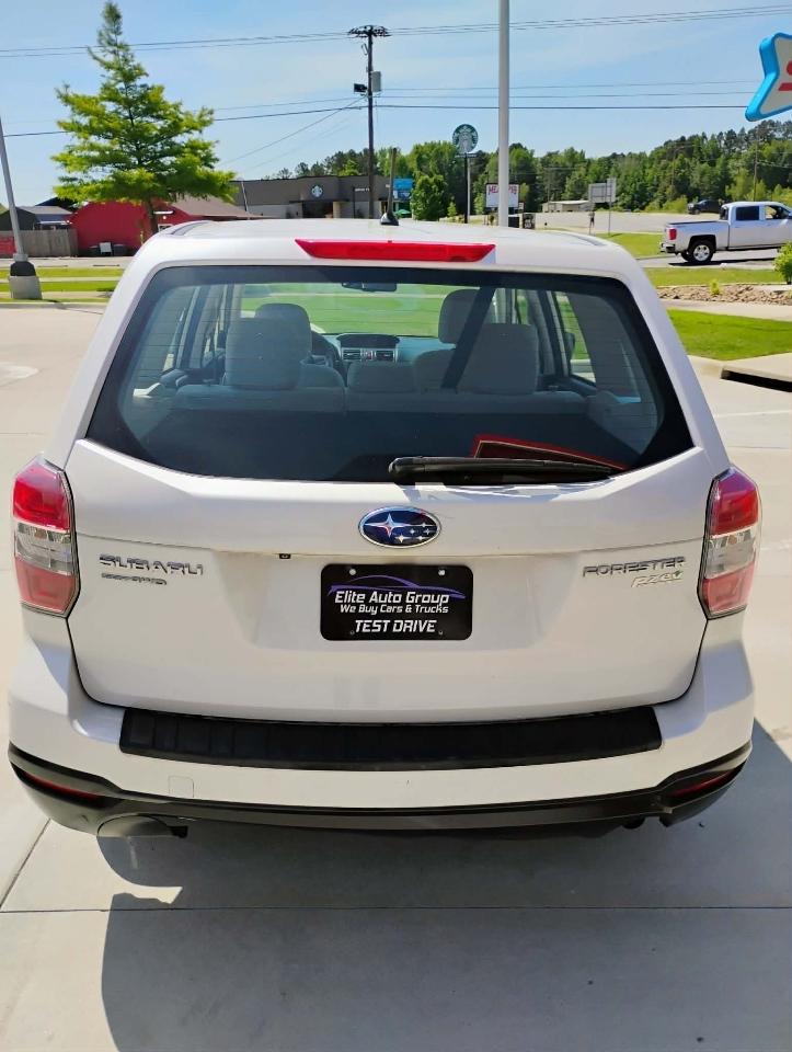 Subaru Forester 4dr Man 2.5i PZEV 2015