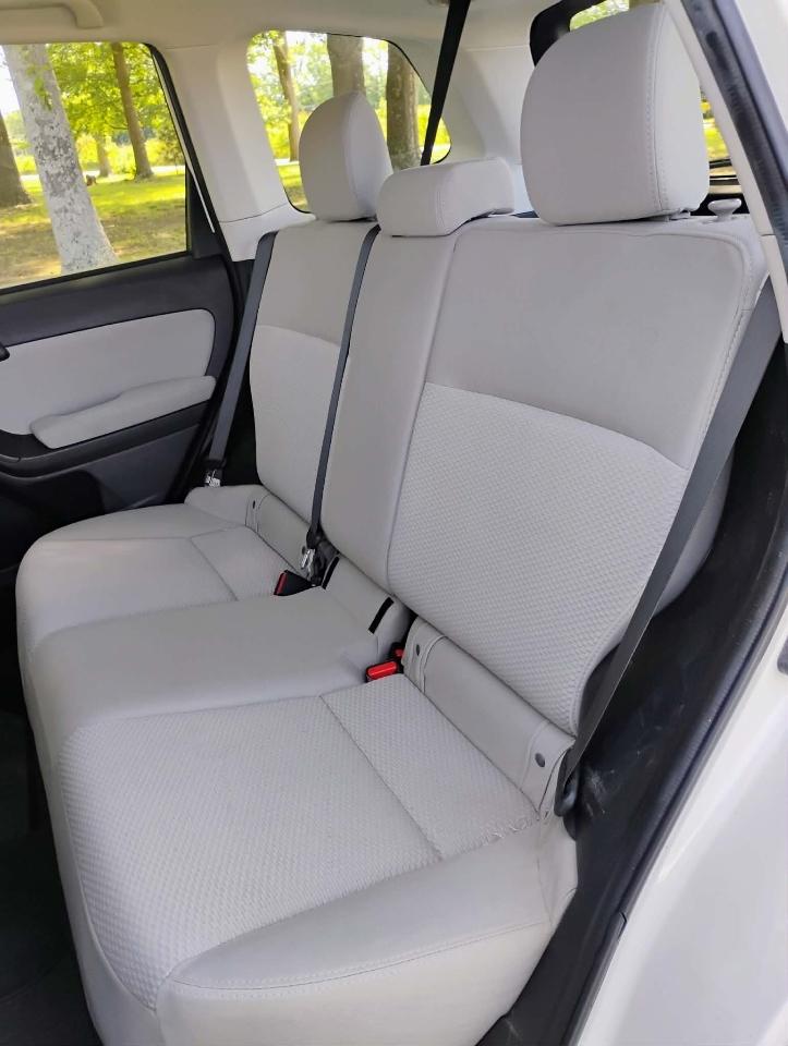 Subaru Forester 4dr Man 2.5i PZEV 2015