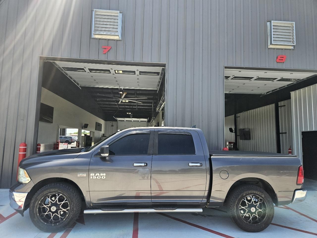 RAM 1500 2WD Crew Cab 140.5" Big Horn 2015