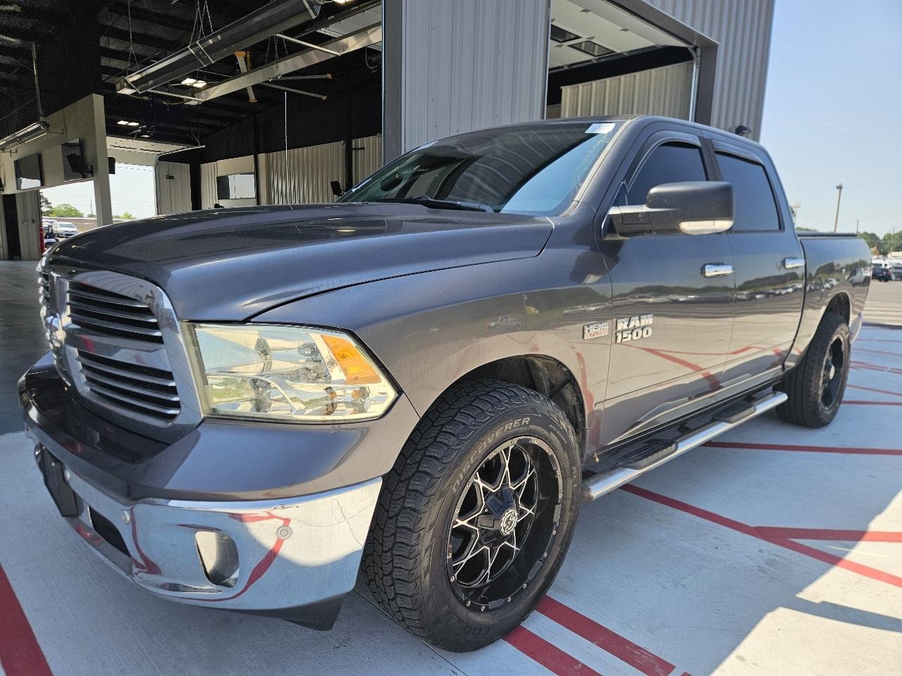 RAM 1500 2WD Crew Cab 140.5" Big Horn 2015