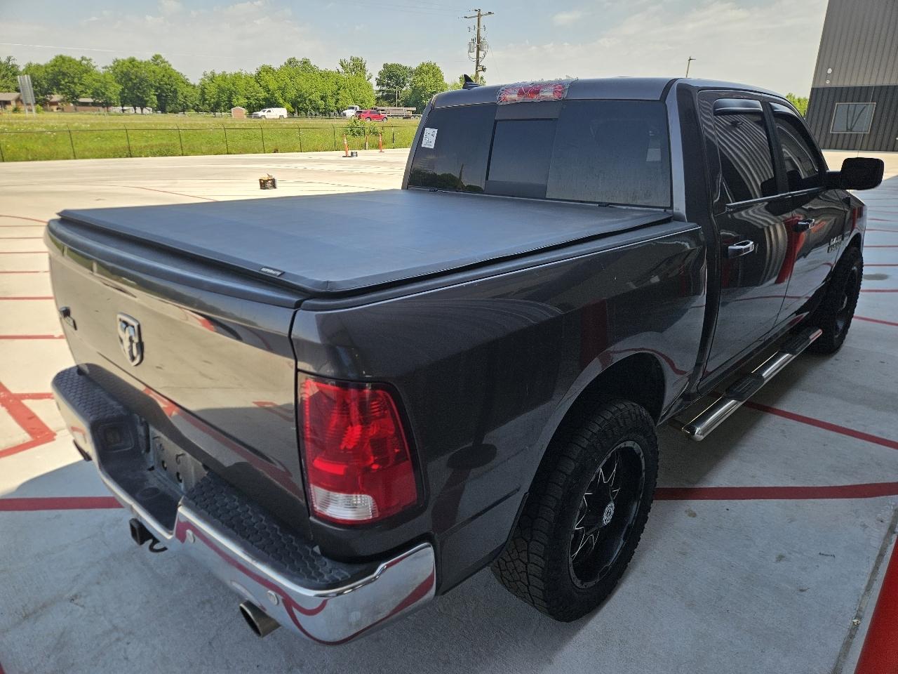RAM 1500 2WD Crew Cab 140.5" Big Horn 2015