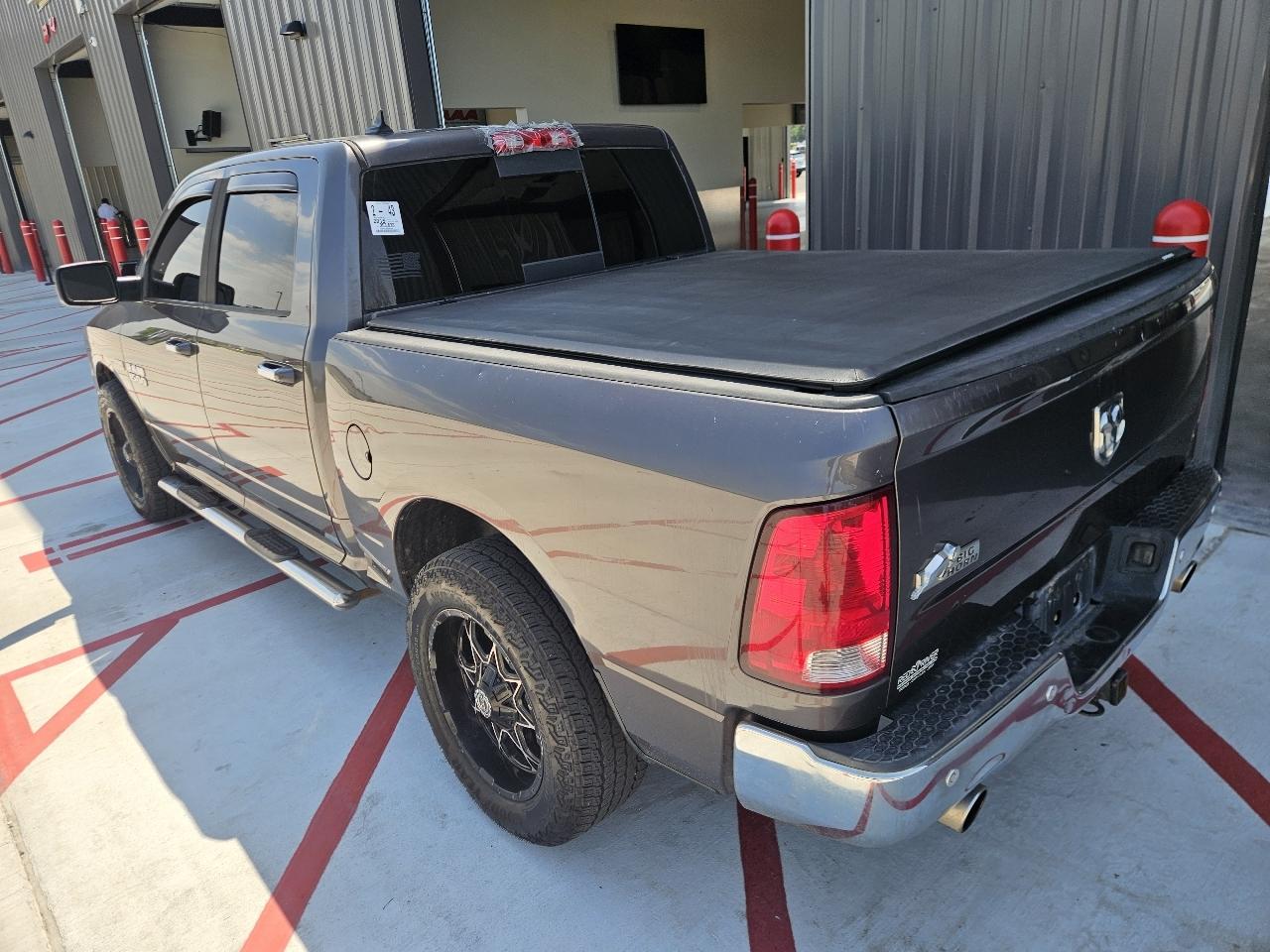 RAM 1500 2WD Crew Cab 140.5" Big Horn 2015