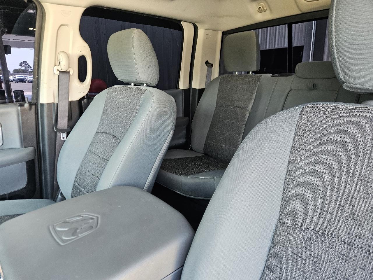 RAM 1500 2WD Crew Cab 140.5" Big Horn 2015
