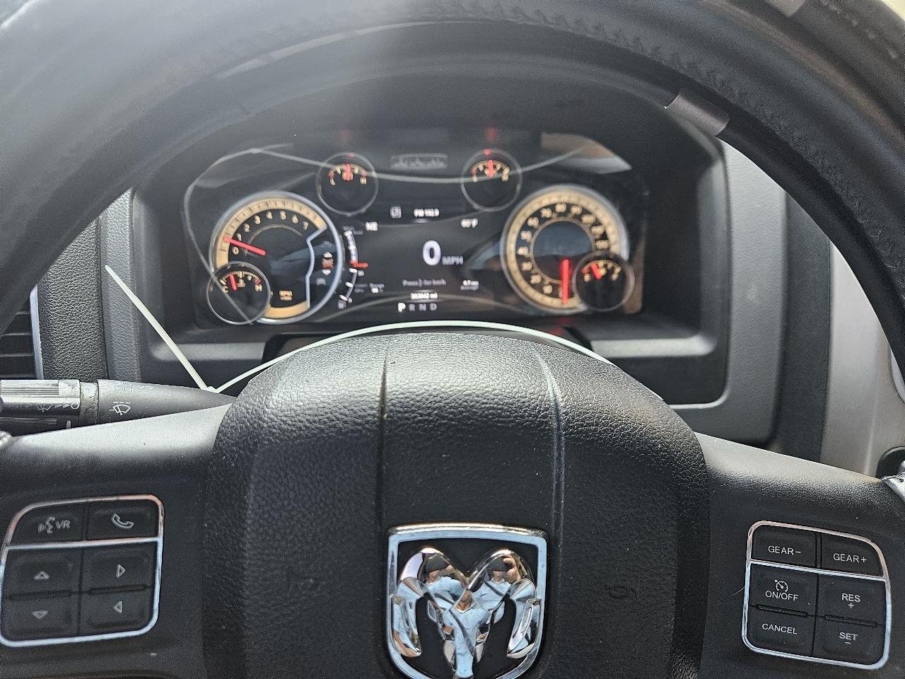 RAM 1500 2WD Crew Cab 140.5" Big Horn 2015