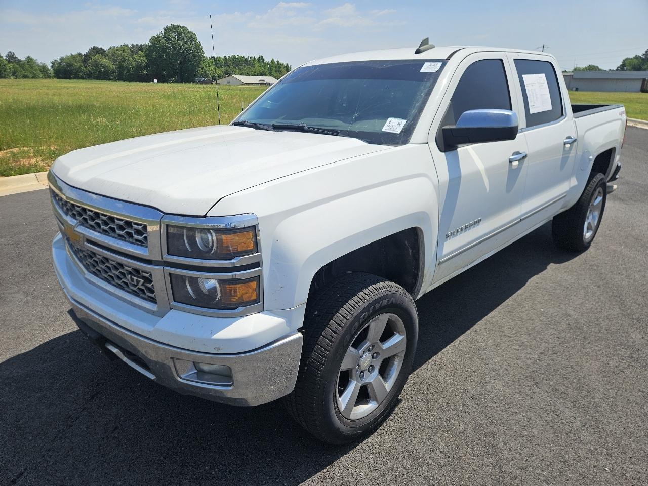 Chevrolet Silverado 1500 4WD Crew Cab 143.5" LTZ w/1LZ 2015