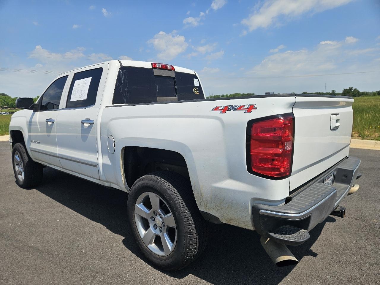 Chevrolet Silverado 1500 4WD Crew Cab 143.5" LTZ w/1LZ 2015