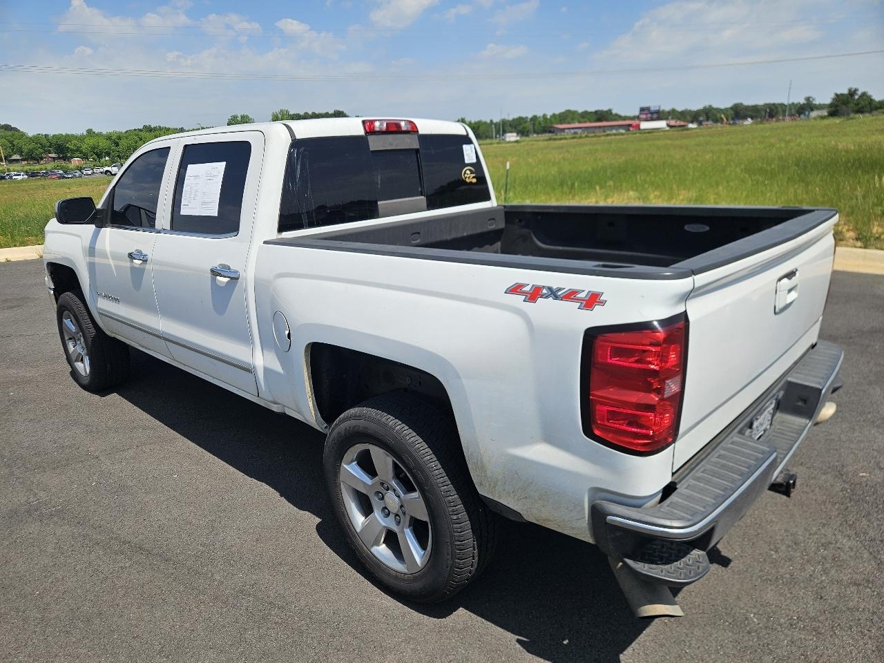 Chevrolet Silverado 1500 4WD Crew Cab 143.5" LTZ w/1LZ 2015