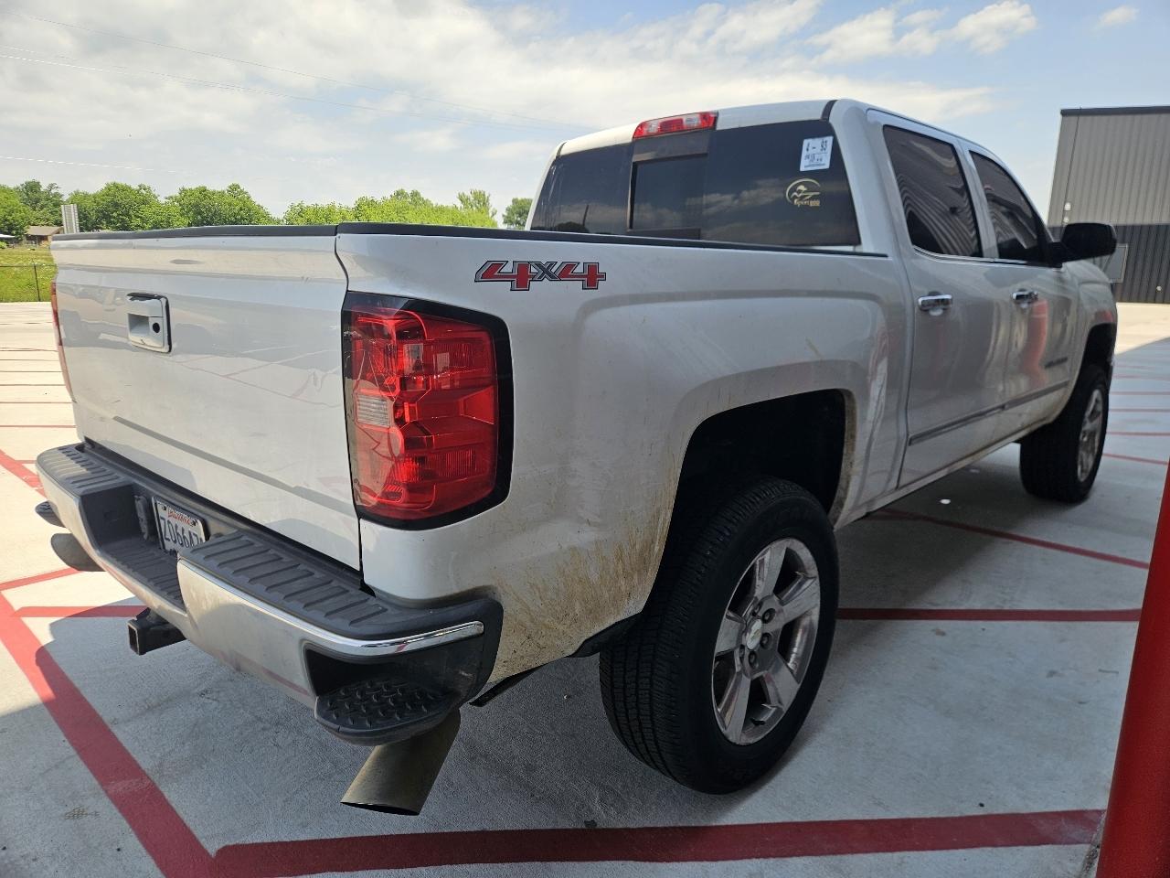 Chevrolet Silverado 1500 4WD Crew Cab 143.5" LTZ w/1LZ 2015