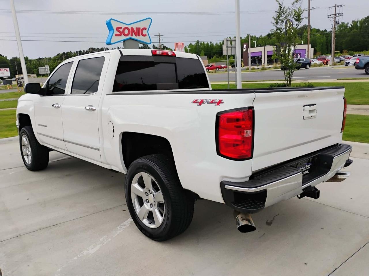 Chevrolet Silverado 1500 4WD Crew Cab 143.5" LTZ w/1LZ 2015