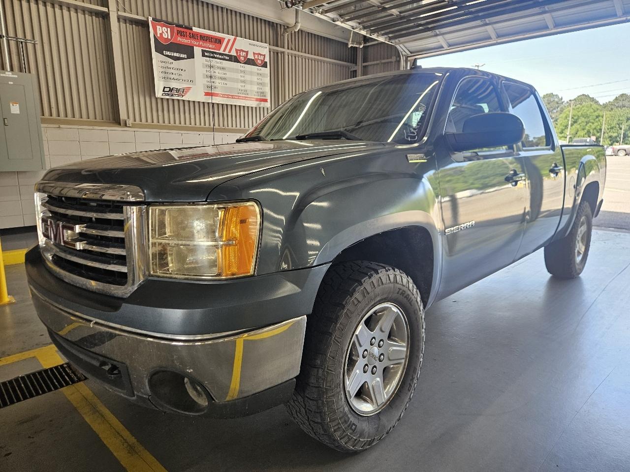 GMC Sierra 1500 4WD Crew Cab 143.5" SLE 2010