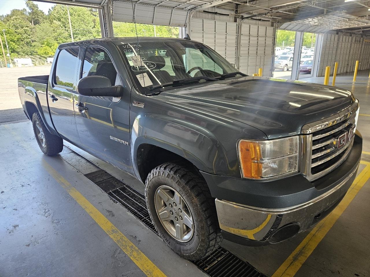 GMC Sierra 1500 4WD Crew Cab 143.5" SLE 2010