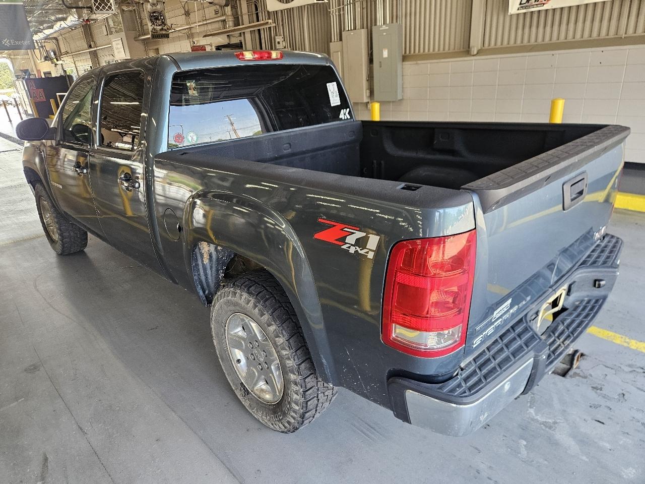 GMC Sierra 1500 4WD Crew Cab 143.5" SLE 2010