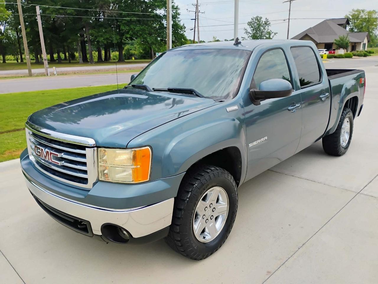 GMC Sierra 1500 4WD Crew Cab 143.5" SLE 2010