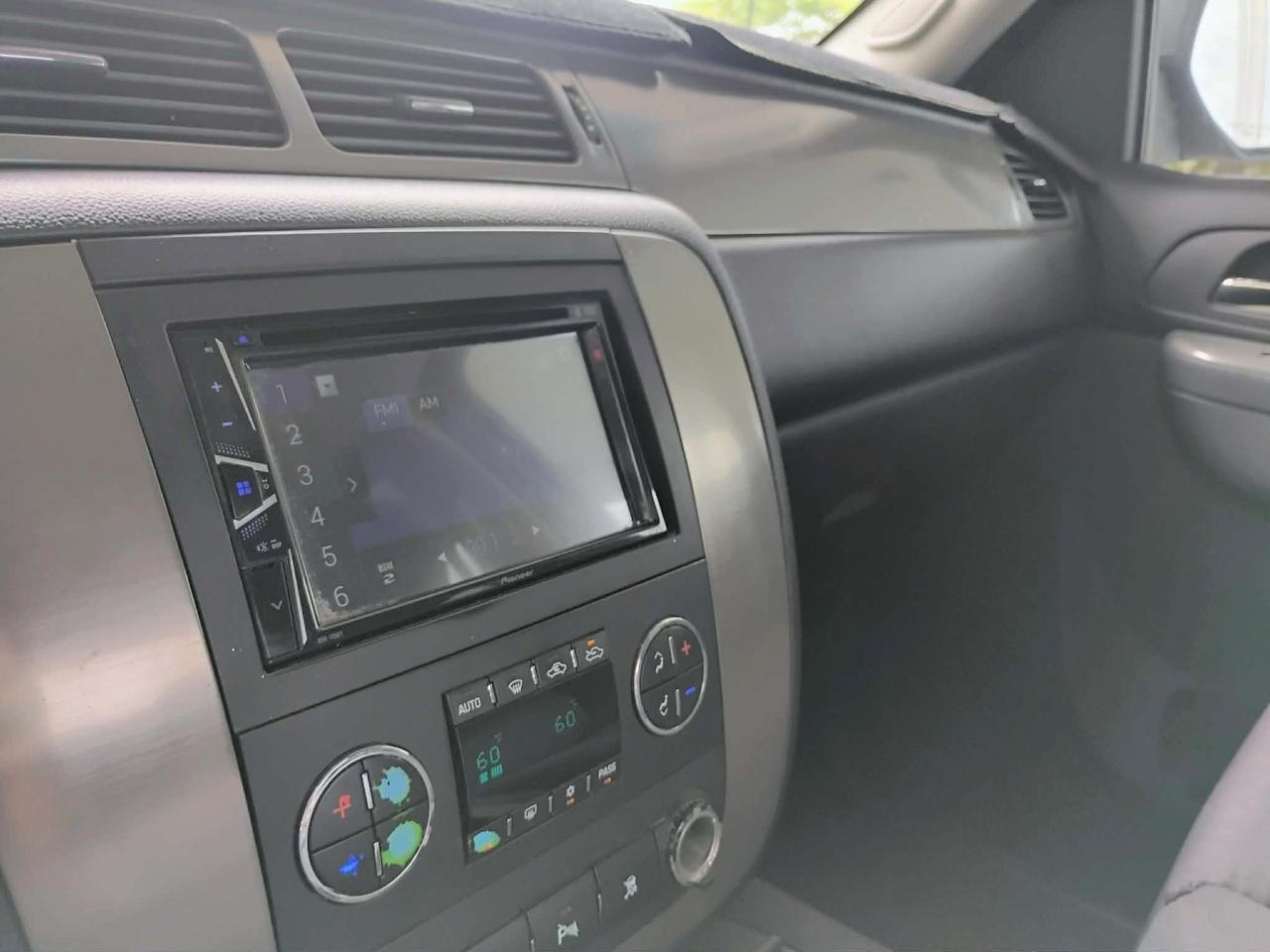 GMC Sierra 1500 4WD Crew Cab 143.5" SLE 2010