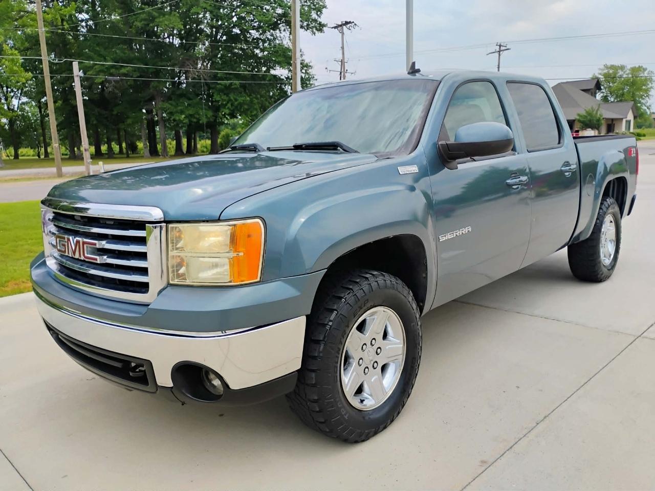 GMC Sierra 1500 4WD Crew Cab 143.5" SLE 2010