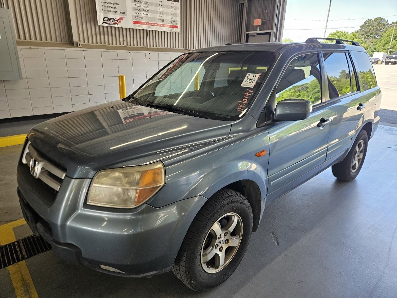 Honda Pilot 2WD EX-L AT with RES 2006