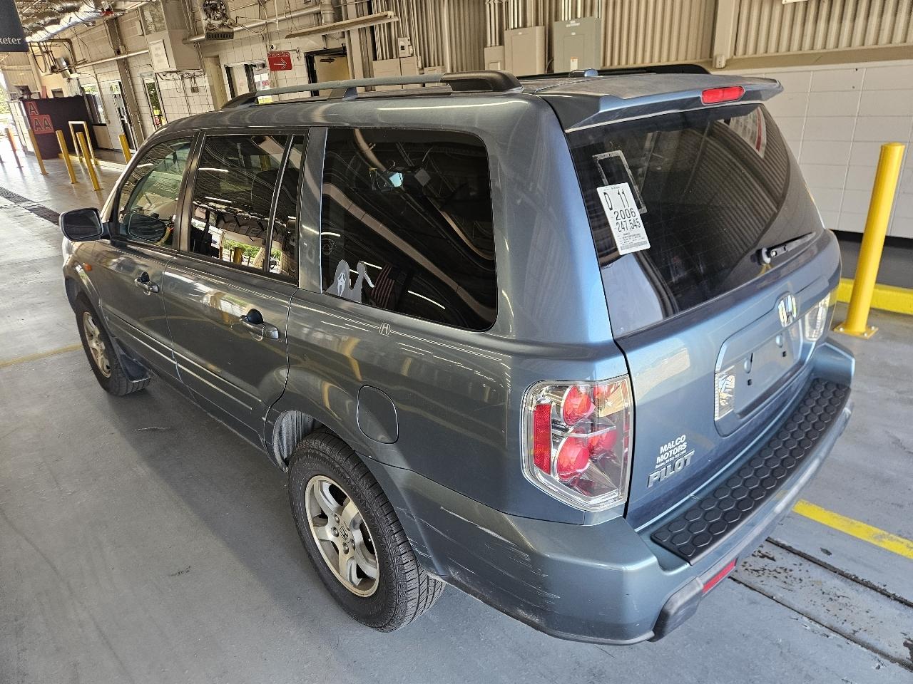 Honda Pilot 2WD EX-L AT with RES 2006