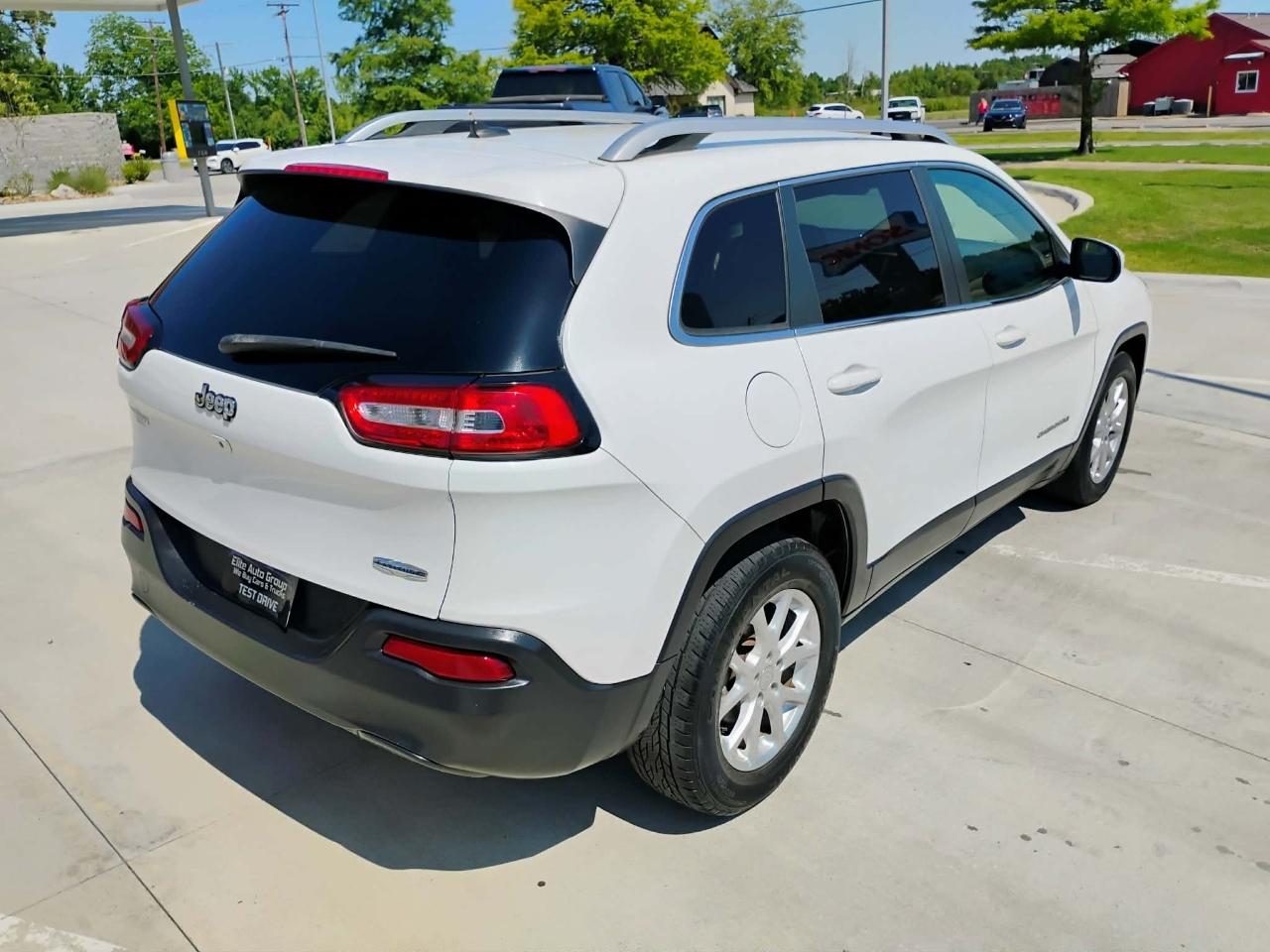 Jeep Cherokee FWD 4dr Latitude 2016