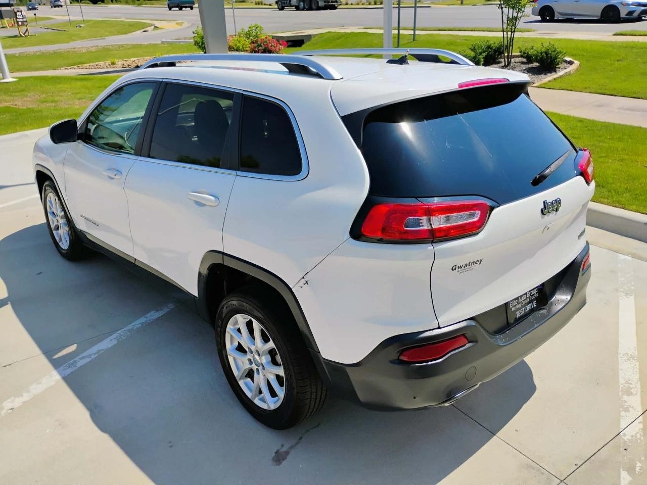 Jeep Cherokee FWD 4dr Latitude 2016