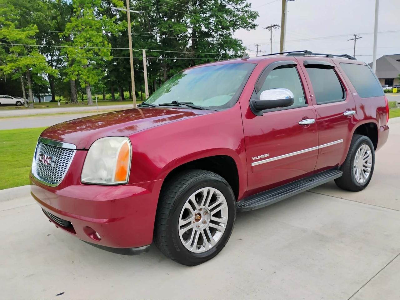 GMC Yukon 4WD 4dr 1500 SLT 2011