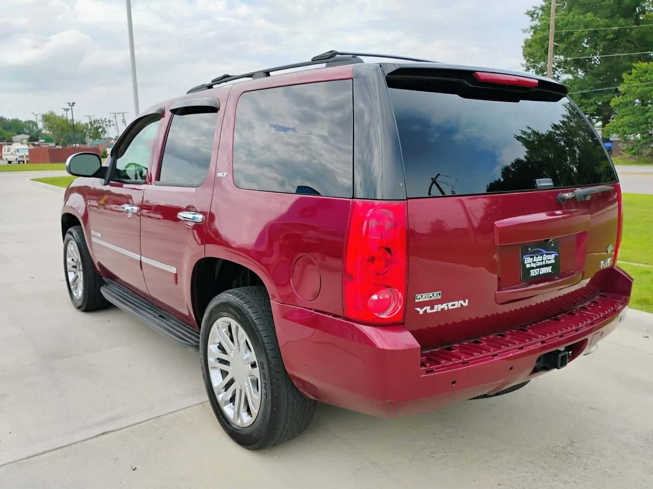 GMC Yukon 4WD 4dr 1500 SLT 2011