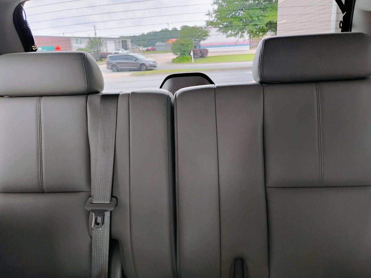 GMC Yukon 4WD 4dr 1500 SLT 2011