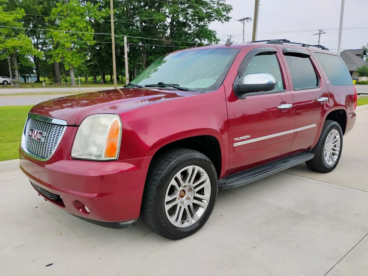 GMC Yukon 4WD 4dr 1500 SLT 2011