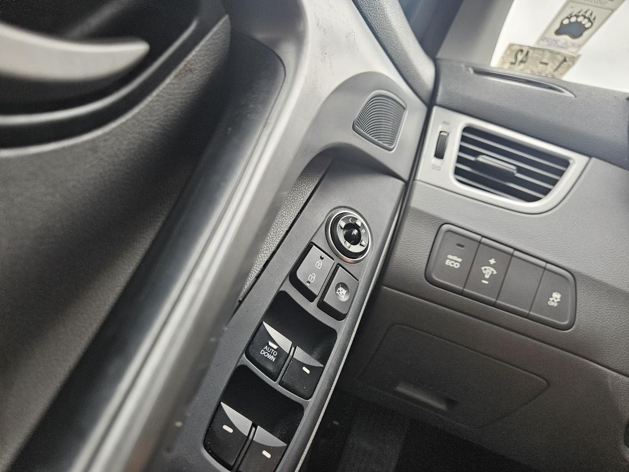 Hyundai Elantra 4dr Sdn Auto SE (Alabama Plant) 2014