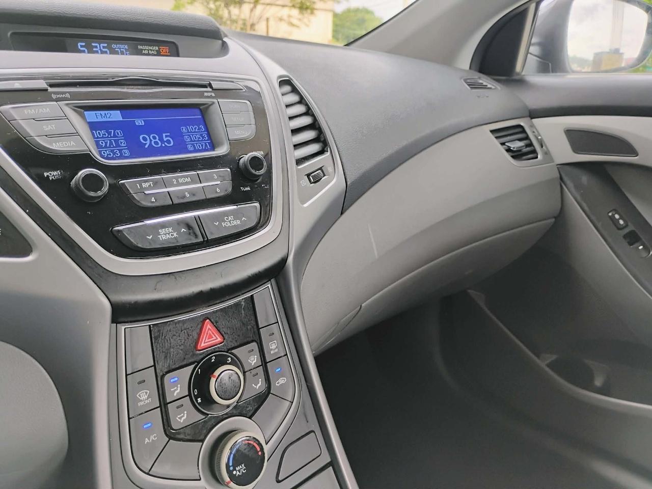 Hyundai Elantra 4dr Sdn Auto SE (Alabama Plant) 2014