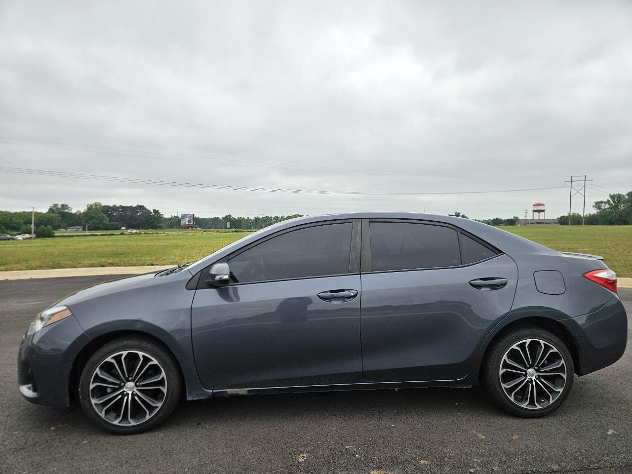 Toyota Corolla 4dr Sdn CVT LE Premium (Natl) 2014