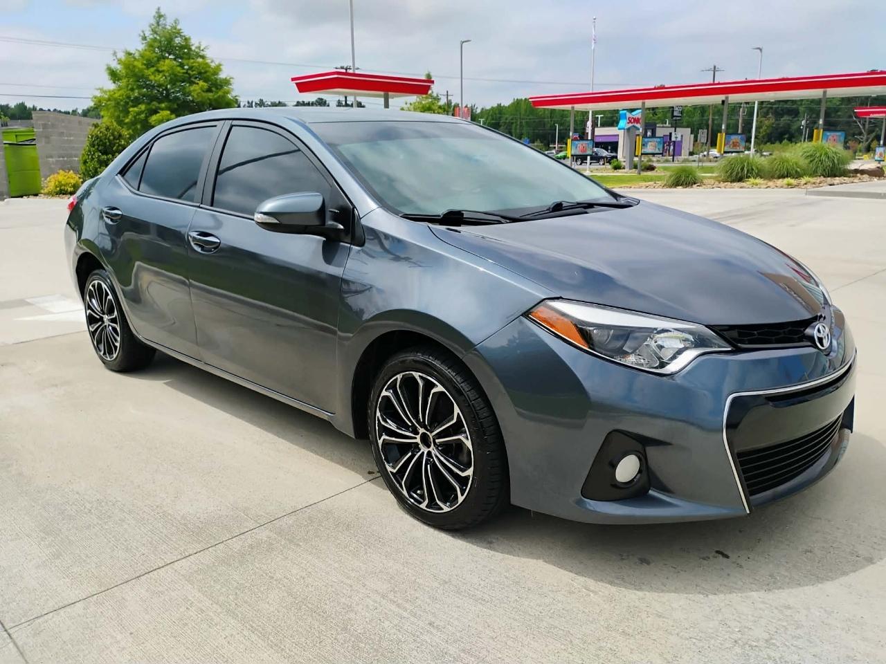 Toyota Corolla 4dr Sdn CVT LE Premium (Natl) 2014