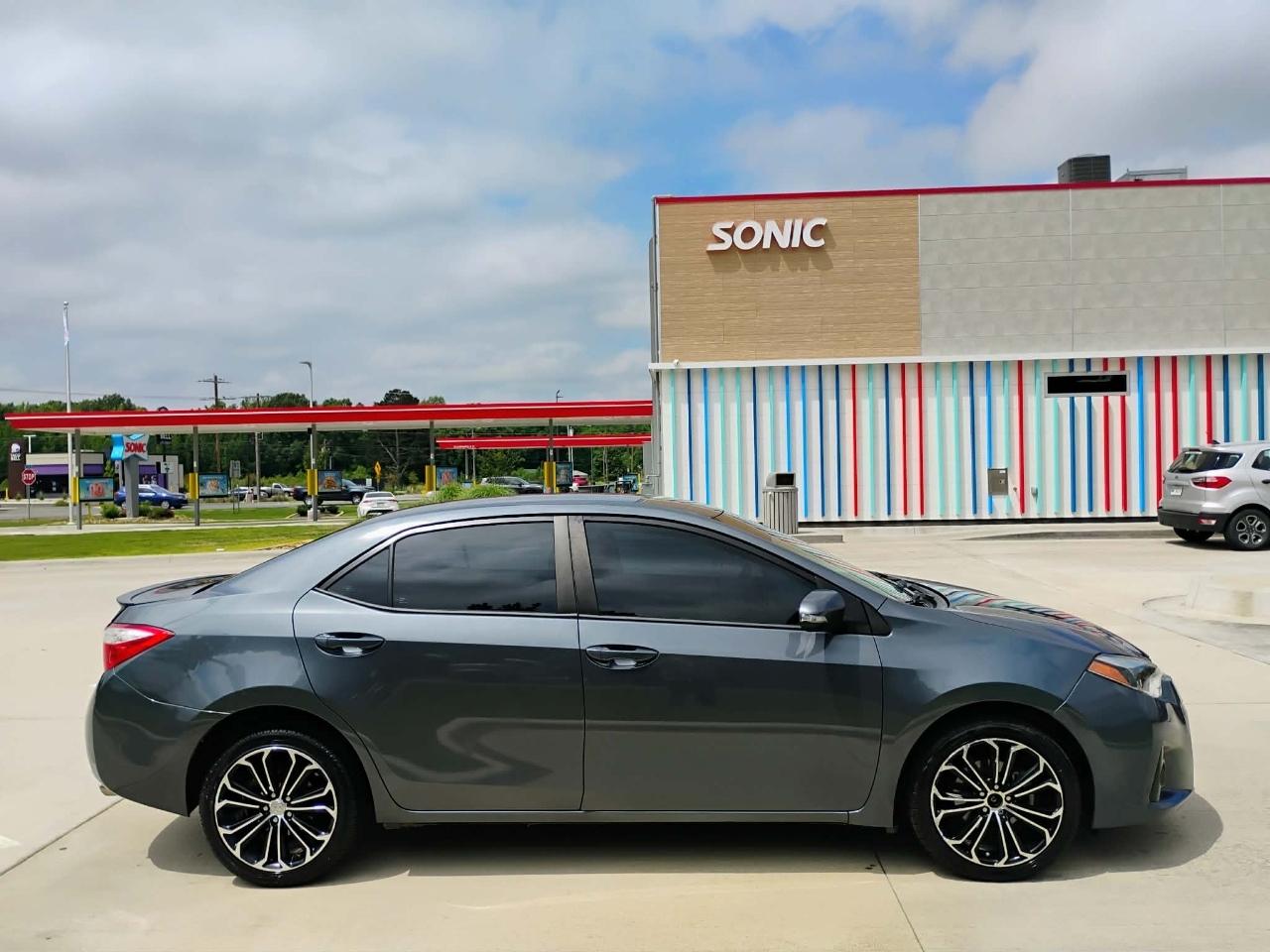 Toyota Corolla 4dr Sdn CVT LE Premium (Natl) 2014