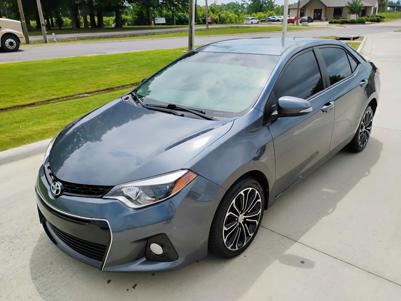 Toyota Corolla 4dr Sdn CVT LE Premium (Natl) 2014
