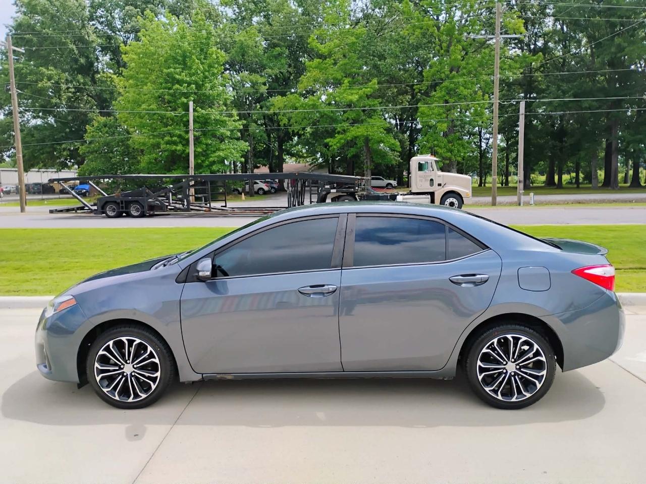 Toyota Corolla 4dr Sdn CVT LE Premium (Natl) 2014