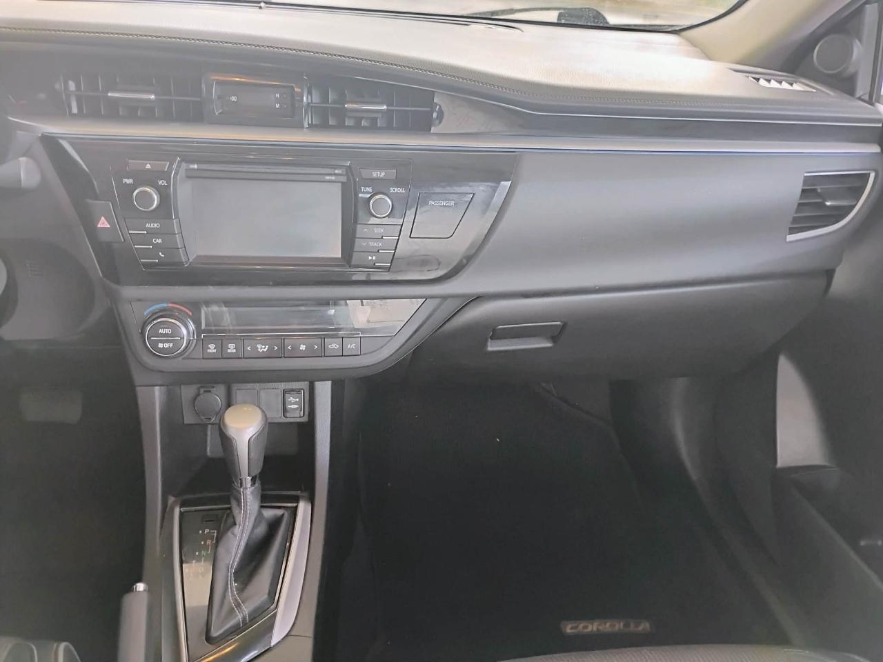 Toyota Corolla 4dr Sdn CVT LE Premium (Natl) 2014
