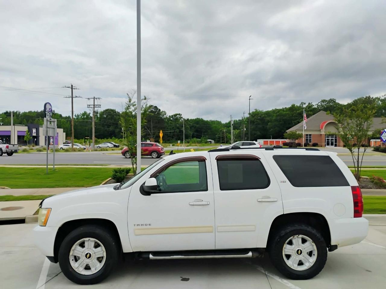 Chevrolet Tahoe Z71 4D SUV 4WD 2010